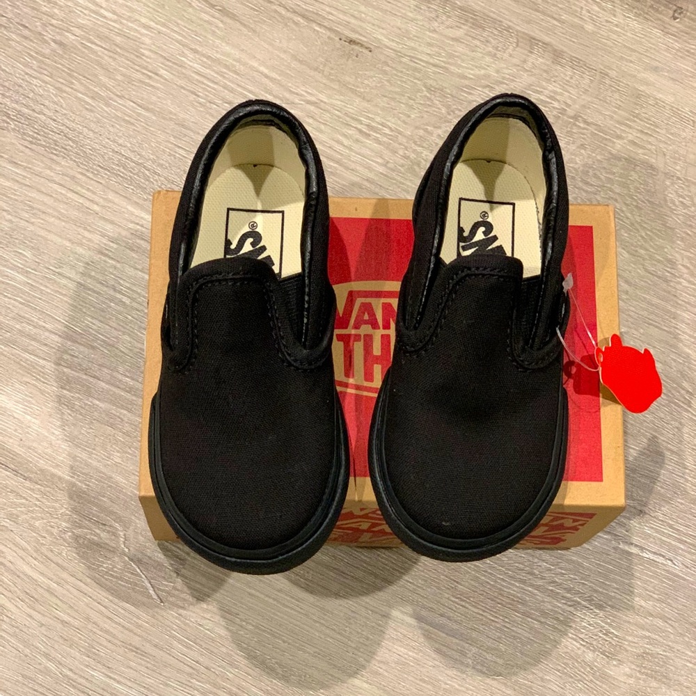 Vans-Black Classic Slip On